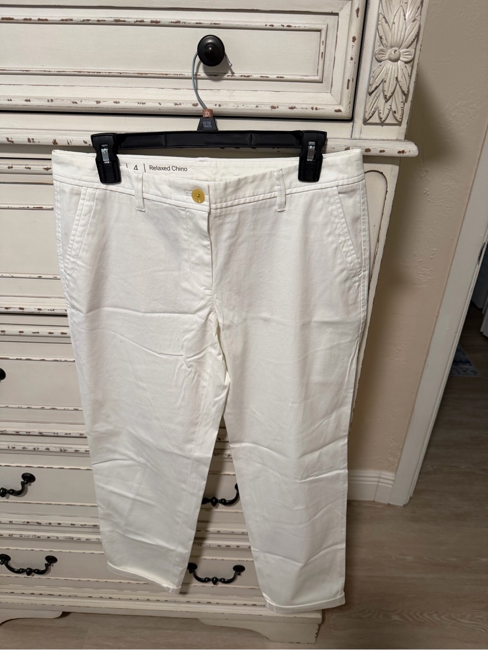 Talbots White Cropped Relaxed Chino Pants